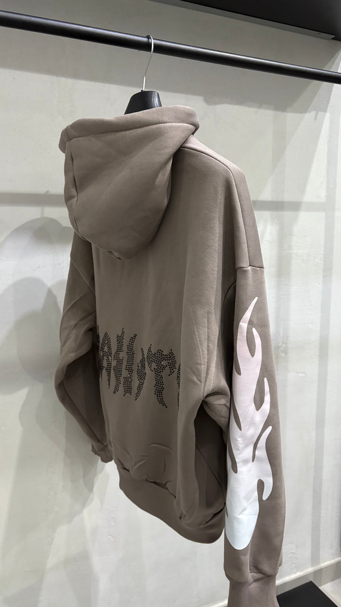 𝐇𝐎𝐎𝐃𝐈𝐄 𝐏𝐋𝐀𝐍𝐄