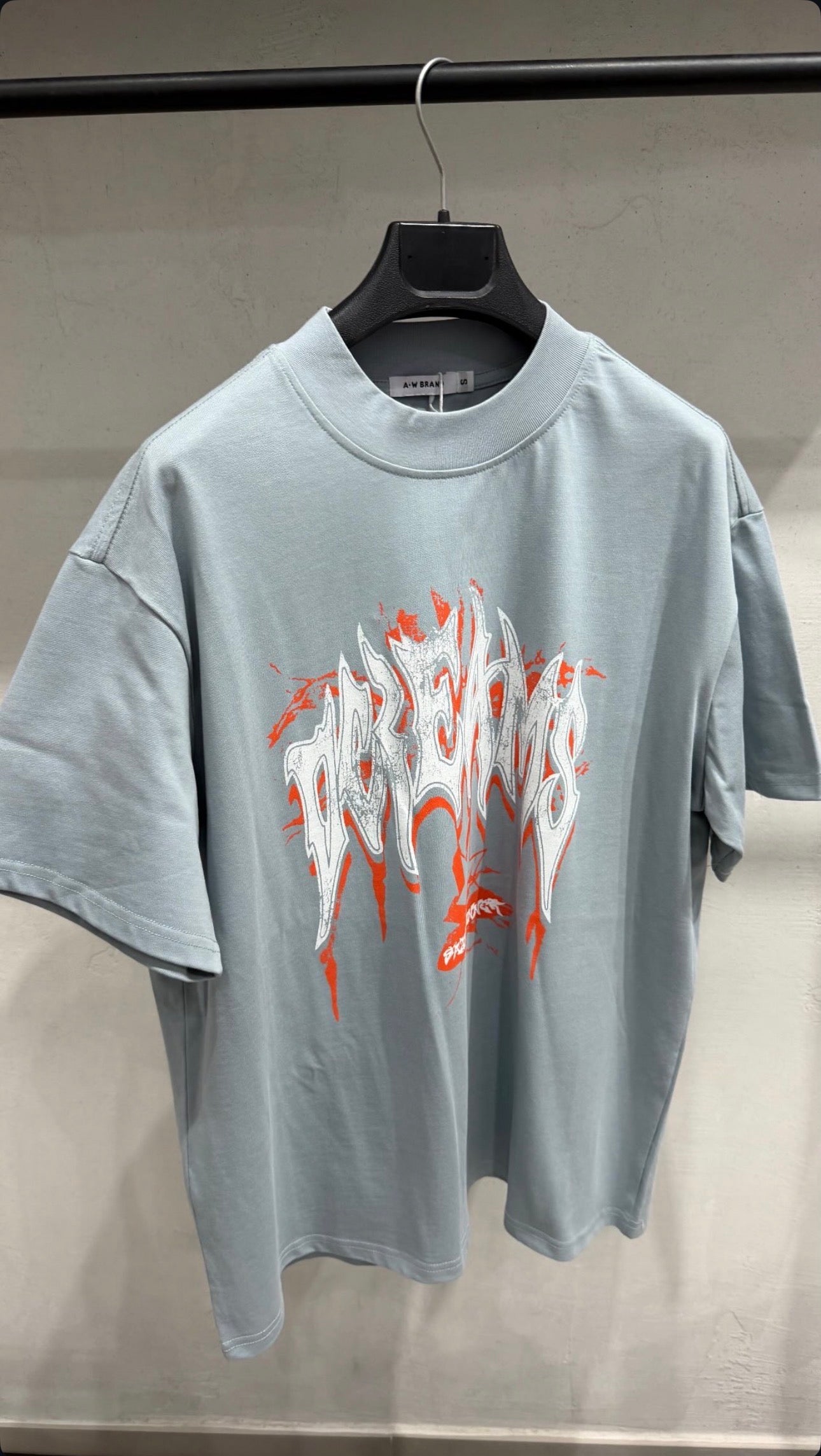 𝐓-𝐒𝐇𝐈𝐑𝐓 𝐄𝐌𝐌𝐄