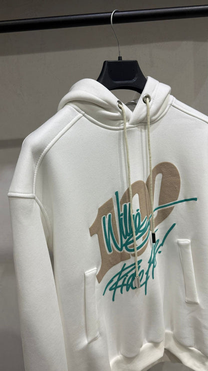 𝐇𝐎𝐎𝐃𝐈𝐄 𝐇𝐔𝐒𝐓𝐋𝐄𝟏𝟎𝟎