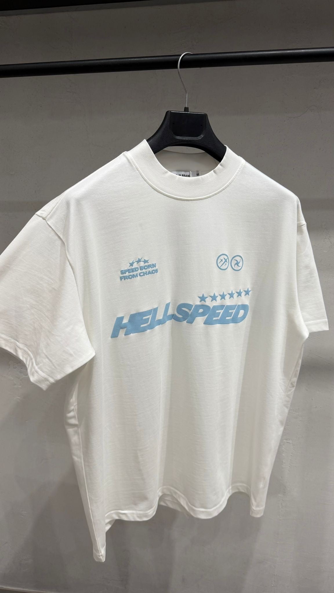 𝐓-𝐒𝐇𝐈𝐑𝐓 𝐇𝐄𝐋𝐋𝐄𝐒