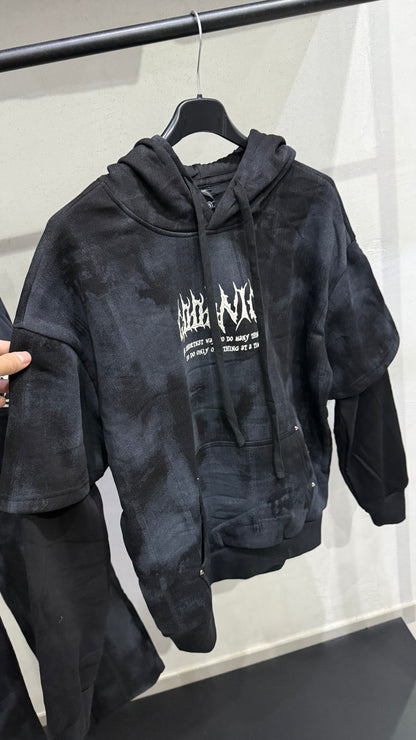 𝐓𝐑𝐀𝐂𝐊𝐒𝐔𝐈𝐓𝐄 𝐆𝐑𝐀𝐍𝐈𝐂𝐄