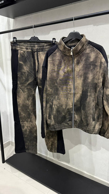 𝐓𝐔𝐓𝐀 𝐁𝐄𝐂𝐇