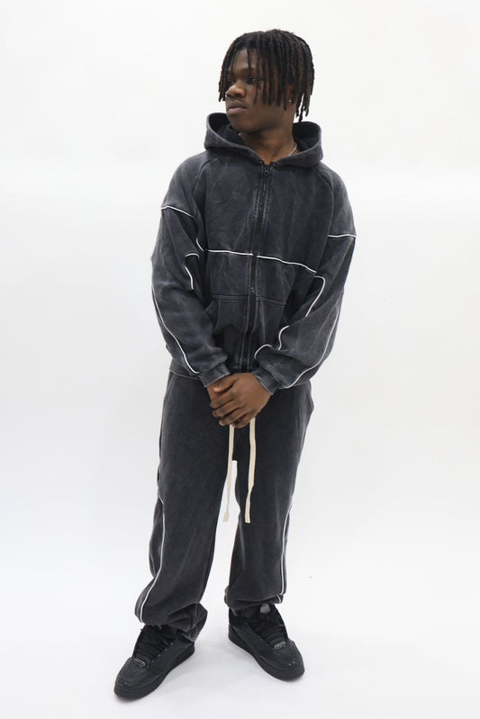 𝐓𝐑𝐀𝐂𝐊𝐒𝐔𝐈𝐓 𝐋𝐈𝐍𝐄