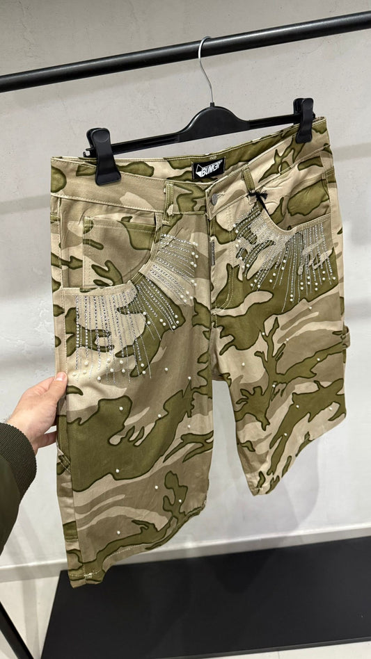 𝐒𝐇𝐎𝐑𝐓 𝐁𝐔𝐍𝐊