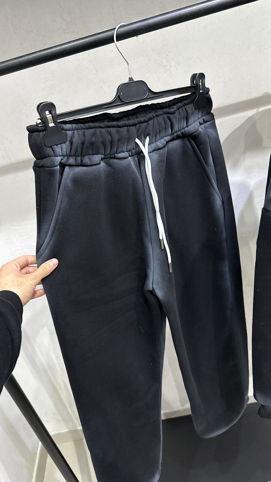 𝐇𝐎𝐎𝐃𝐈𝐄 𝐅𝐀𝐃𝐄𝐃